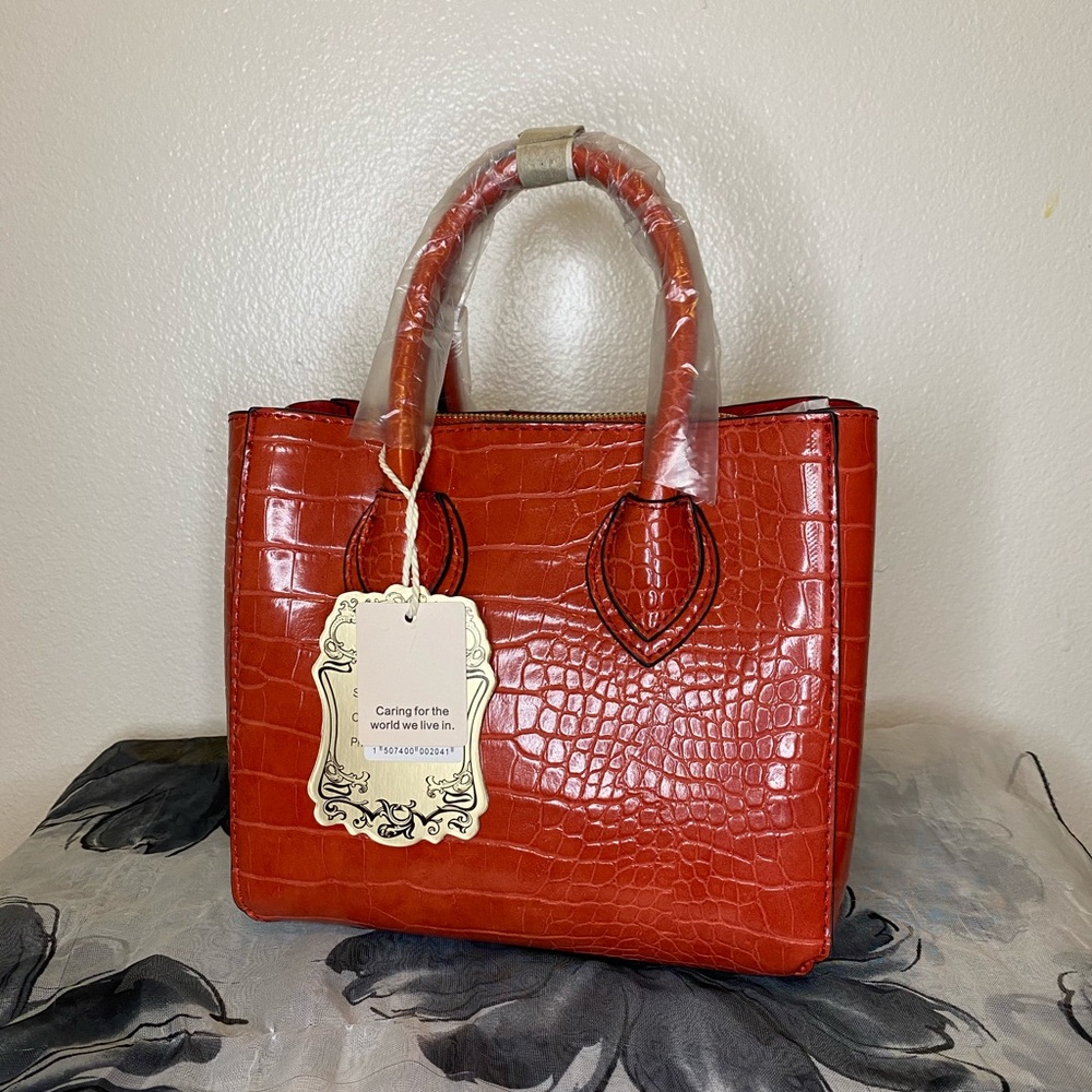 Purses - Picture 2 of 3